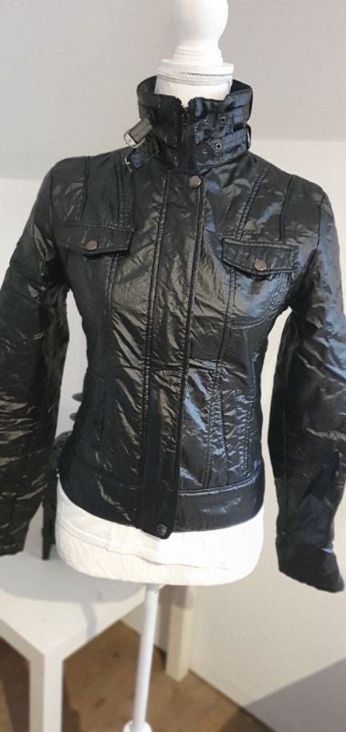 Blouson noir