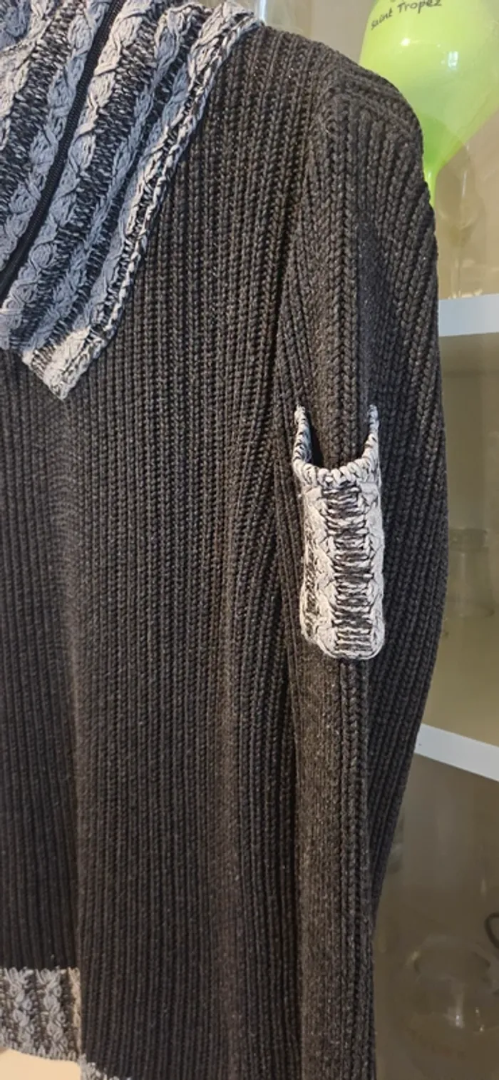 Pull noir et gris - photo numéro 5
