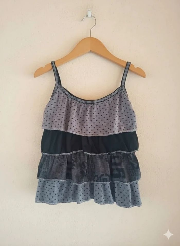 Haut a volants 6 ans - photo numéro 2