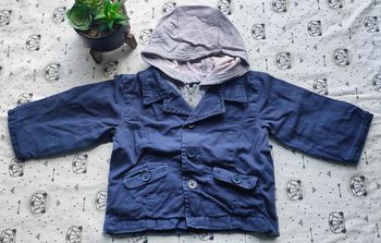 Blouson avec capuche taille 12 mois/ 1ans