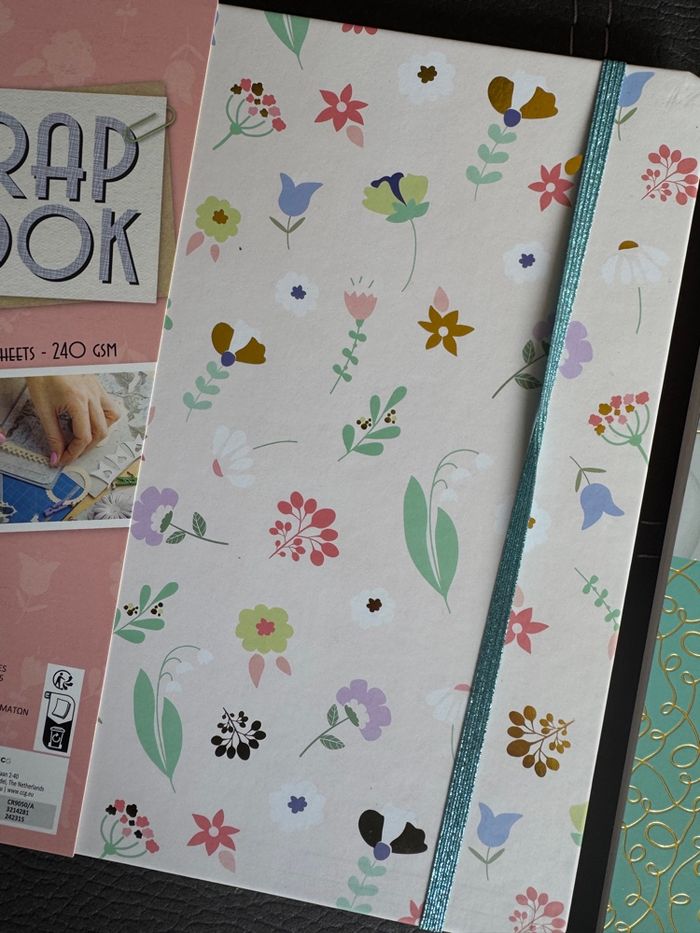 Album scrapbooking avec bloc note - photo numéro 3