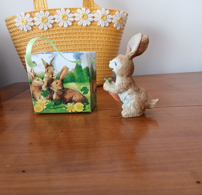 Neuf: Figurine Petit Lapin *résine +Pochette cadeau - photo numéro 9