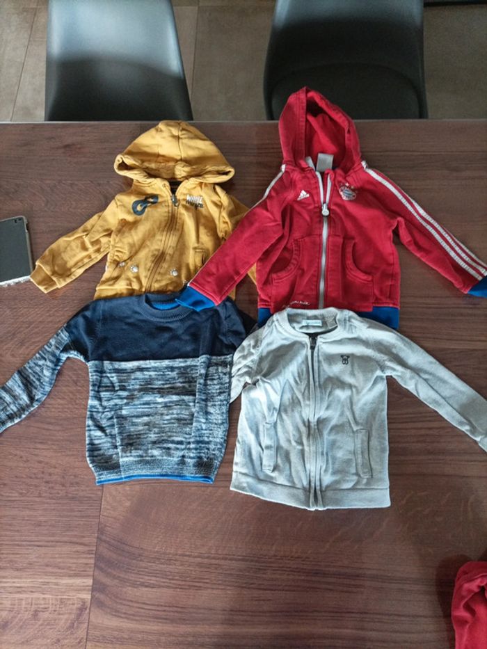 Lot de 4 sweats et pull garçon 2 and