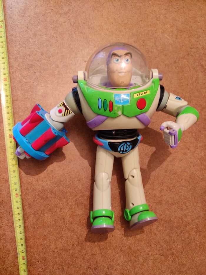 Figurine jouets buzz l'éclair