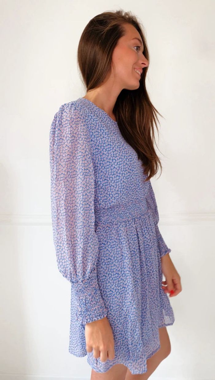 🌟 Robe à fleurs bleu et blanche - photo numéro 2