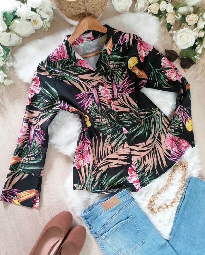 Jolie haut fleuri taille S