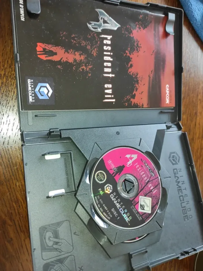 Résident evil nintendo GameCube - photo numéro 3