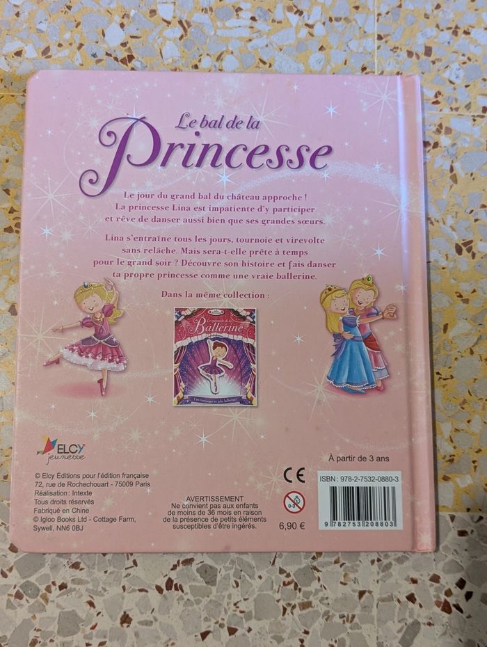 Livre le bal des princesses neuf - photo numéro 2