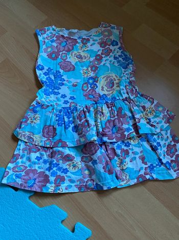 Robe fleurie Taille 5 ans