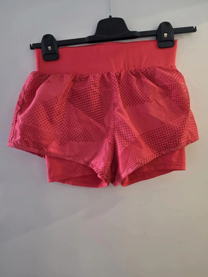 Short sport