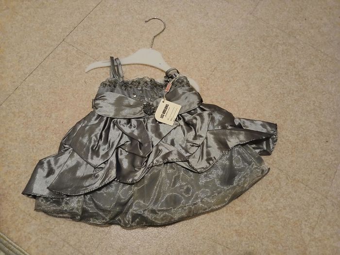 Robe de soirée  neuve