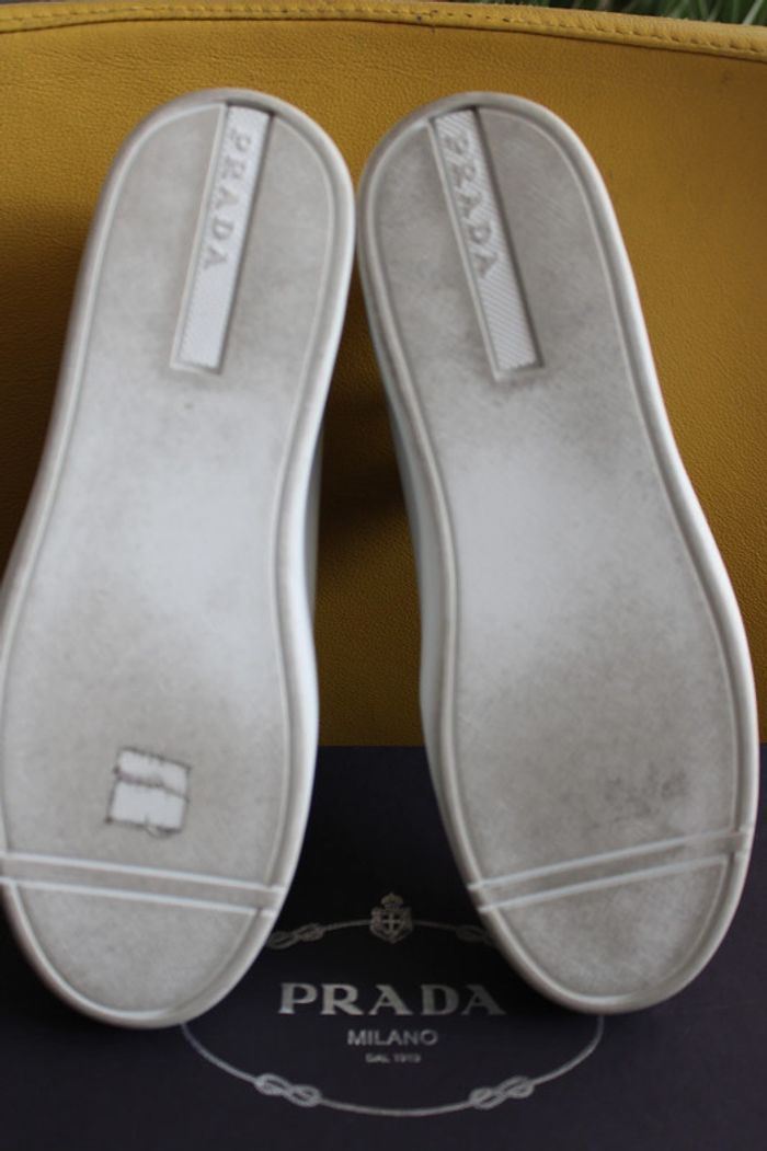 baskets sneakers pour femme de la marque Prada pointure 36 - photo numéro 8