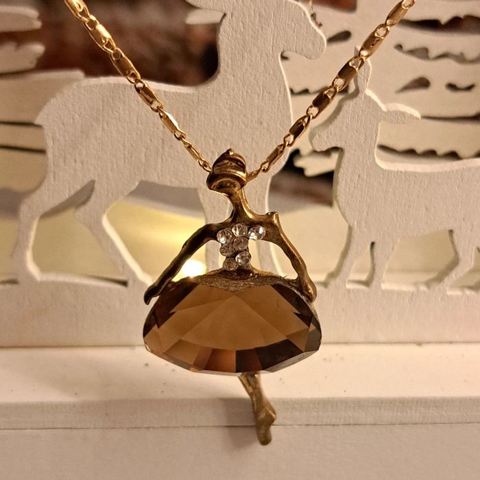 Collier avec pendentif danseuse strass - photo numéro 3