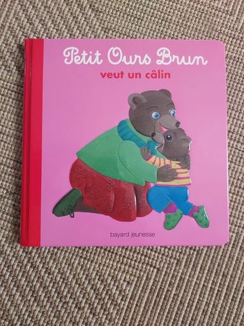 Livre "Petit Ours Brun veut un calin"