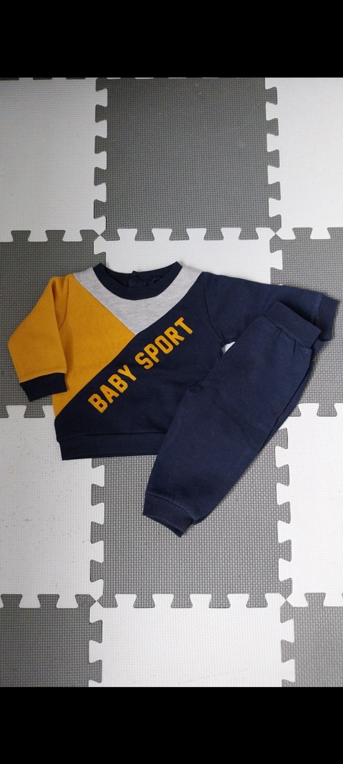 Ensemble taille 6 mois