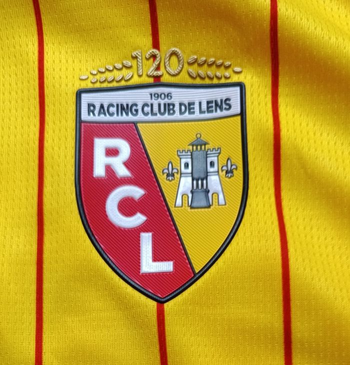 Kit football taille 10 ans modèle RC Lens 2026 domicile - photo numéro 2