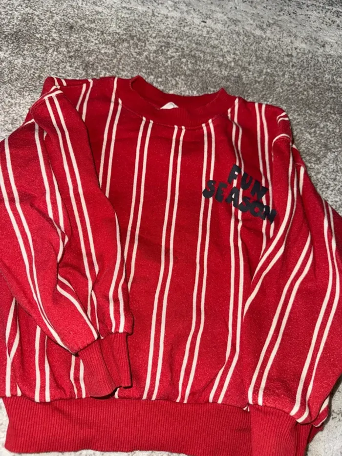 Pull taille 110-116 rouge blanc - photo numéro 3