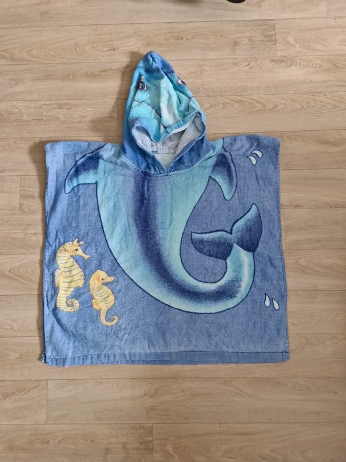 Cape de bain requin