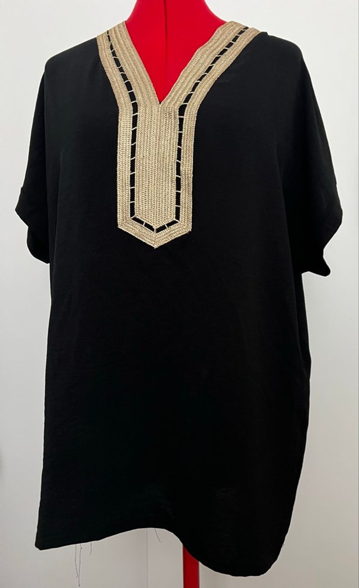 Tunique manches courtes avec broderies dorées - photo numéro 2