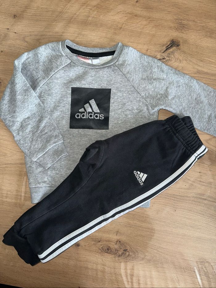 Survêtement jogging adidas