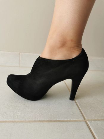 Talons ouvert devant