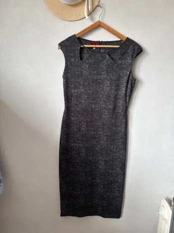 Robe longue près du corps taille M