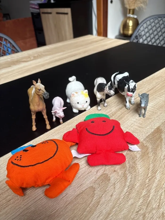 Figurine animaux et peluches offerte - photo numéro 2
