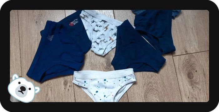 Lot de 10 slips garçon "petit bateau" 4 ans en très bon état - photo numéro 3