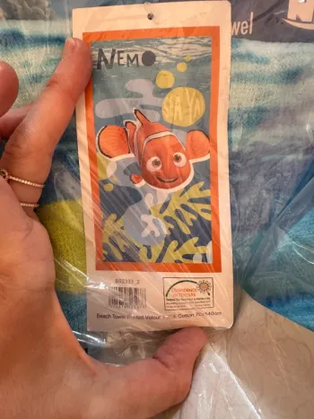 serviette de plage Nemo Disney 70*140 cm, neuve