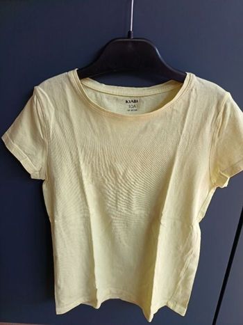 T-shirt jaune