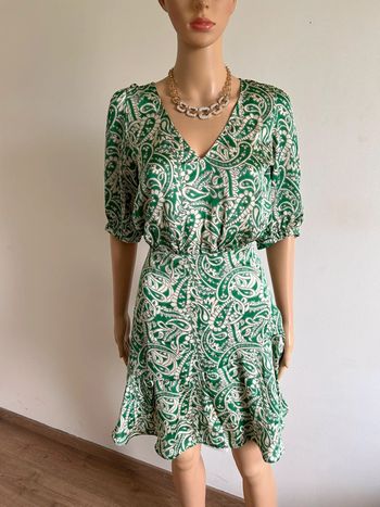 Robe satinée verte et blanche neuve Morgan taille 36 (valeur 80€)