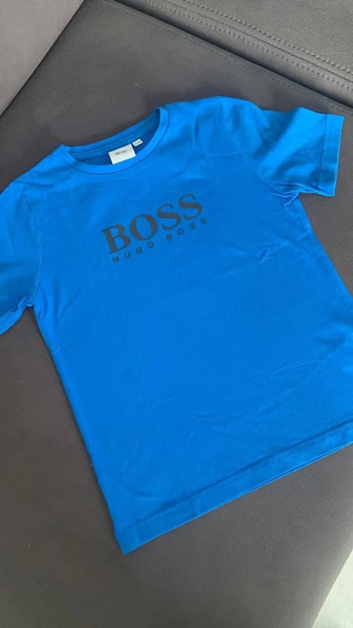 T-shirt garçon manches courtes boss 5ans bleu