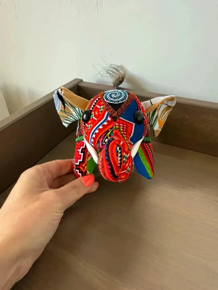 Peluche Éléphant du Cambodge - Excellent État - photo numéro 2