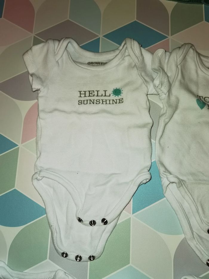 D2352 - lot de 5 bodies garçon 1 mois - photo numéro 6