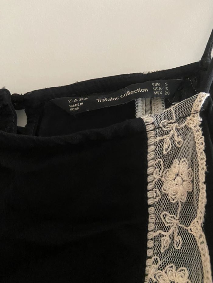 Petit crop top à bretelles noir et dentelle zara - photo numéro 3