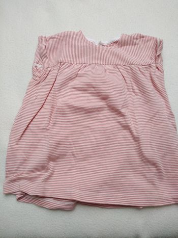 Robe courte manches courtes