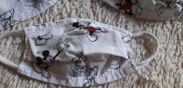 Lot de 3 masques Disney mickey minnie Enfants 18. 36 mois - photo numéro 2