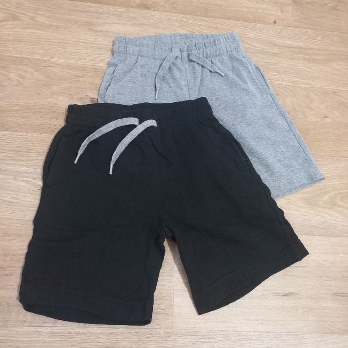 2 shorts