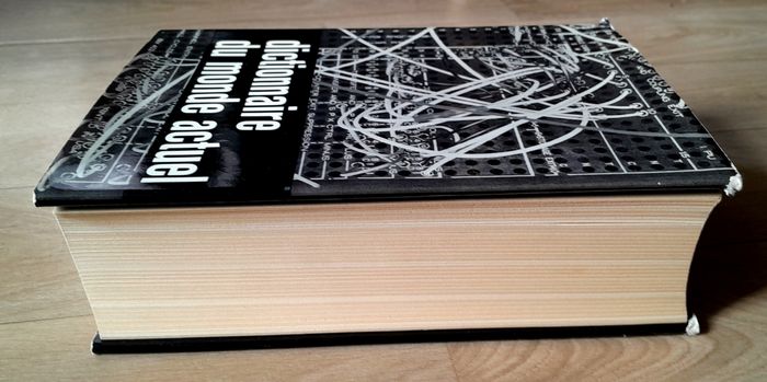 Dictionnaire du monde actuel deuxième édition 1967 - photo numéro 3