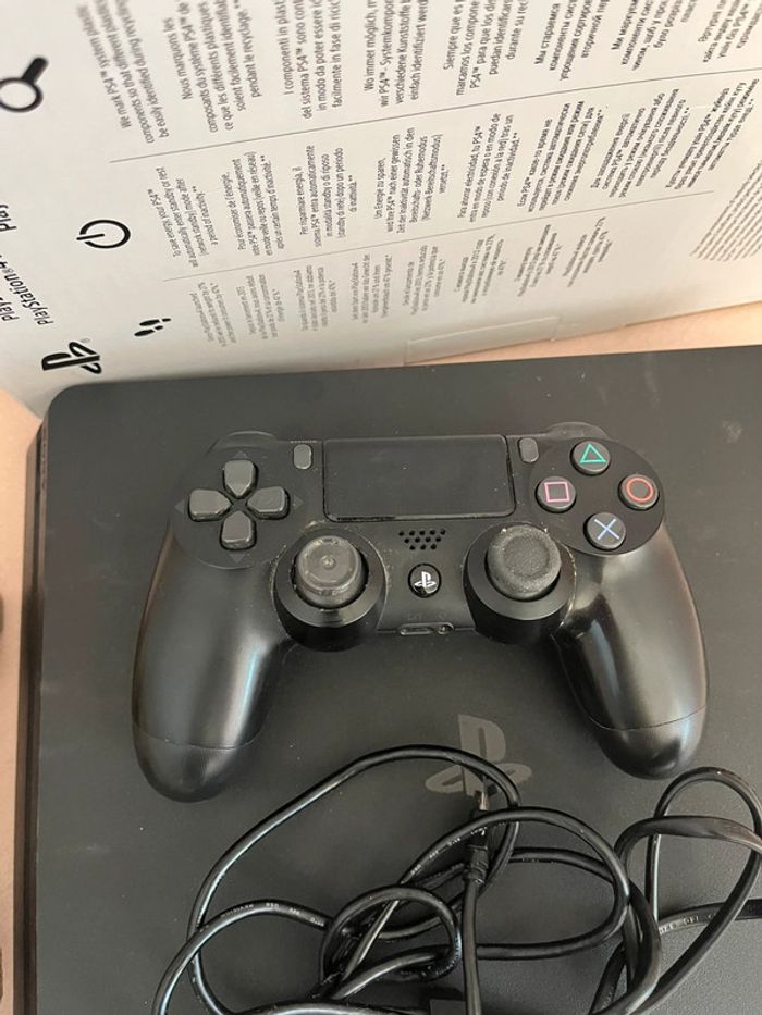 Console PS4 Slim 500 Go + Manette Officielle + Câbles + Boîte & Livrets - photo numéro 7