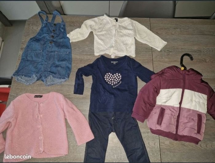 Lot de vêtements fille 12-18 mois