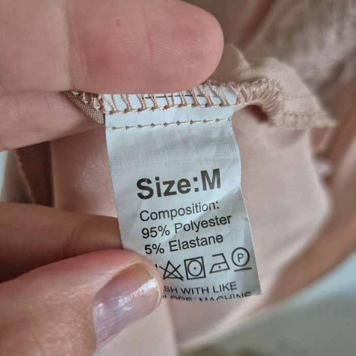 Nuisette en satin et dentelle rose pale beige - Shein - Taille M : 38 - 40 - photo numéro 5