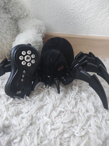 Araignée télécommandé TBE