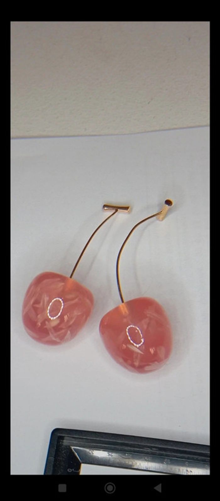 Boucles d'oreilles pendantes cerise - photo numéro 2