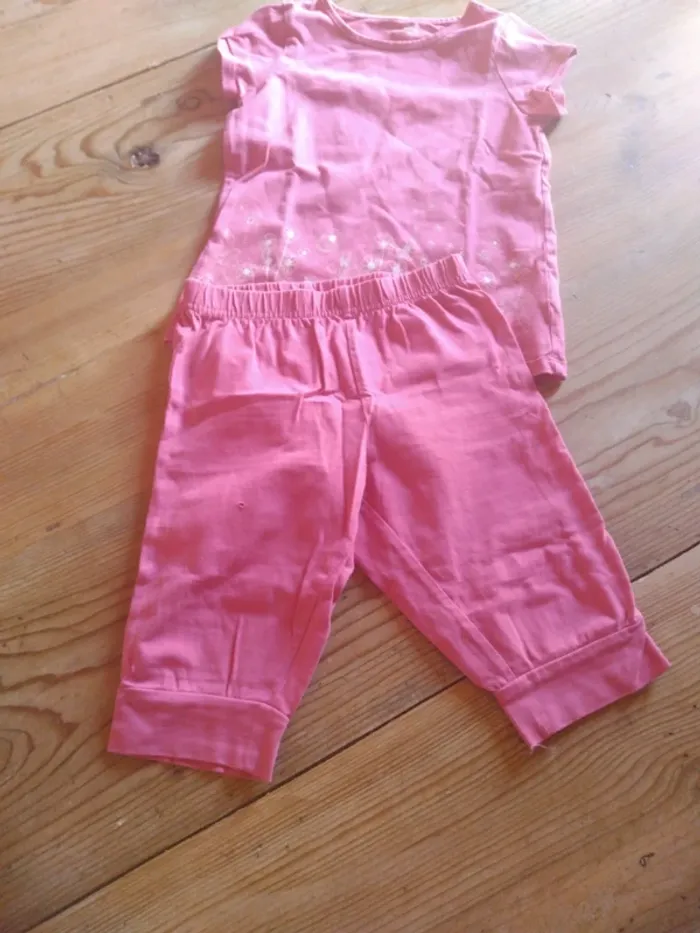 Ensemble Fille Vertbaudet 4 ans