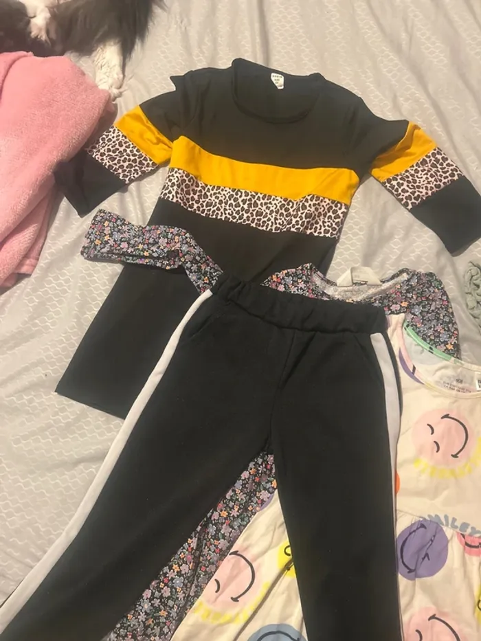 Lot vêtements été fille 4/5 ans - photo numéro 3
