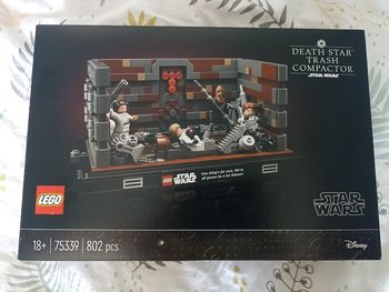 LEGO Stars Wars 75339 Diorama Compacteur de déchets de l'Étoile de la Mort NEUF