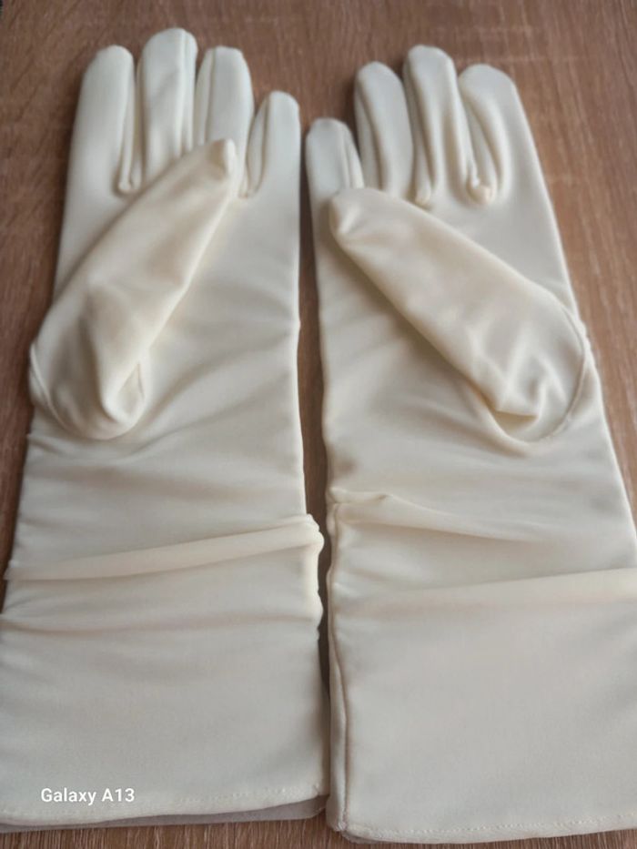 Gants ivoires strass mariage ou autre - photo numéro 2