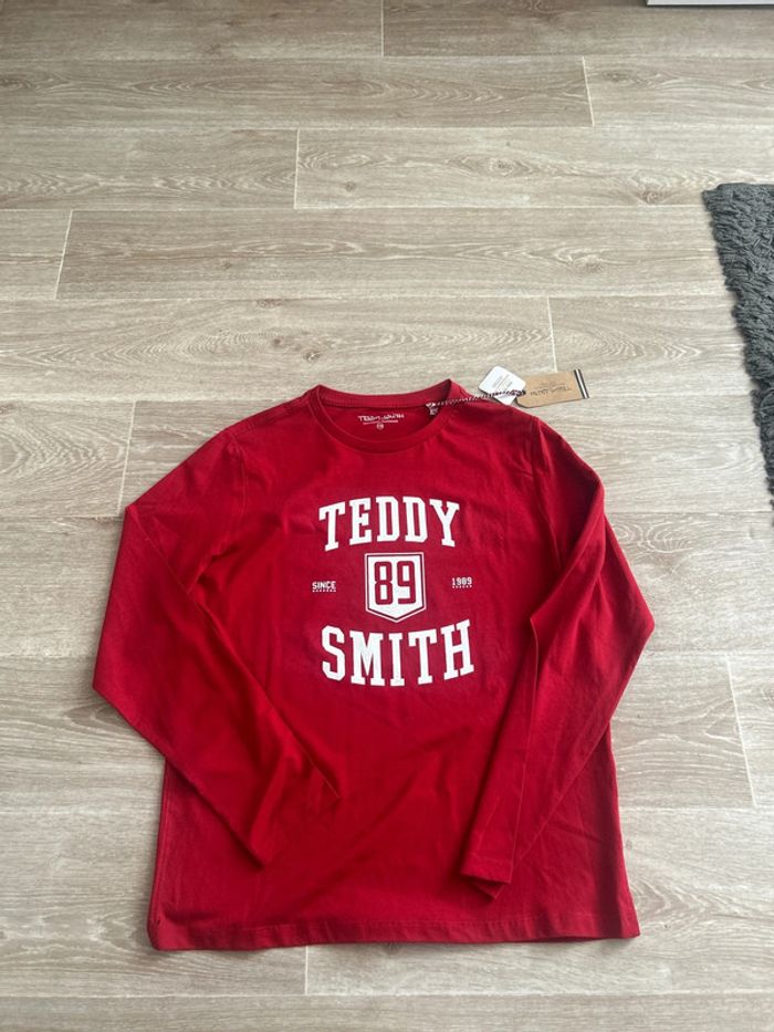 T-shirt à manches longues rouge Teddy Smith rétro vintage 16ans