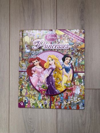 Livre Cherche et trouve Disney Princesses